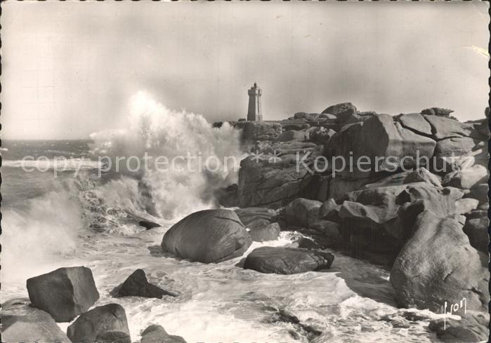 Ploumanach La Tempete a l'assaut du phare Küste Le