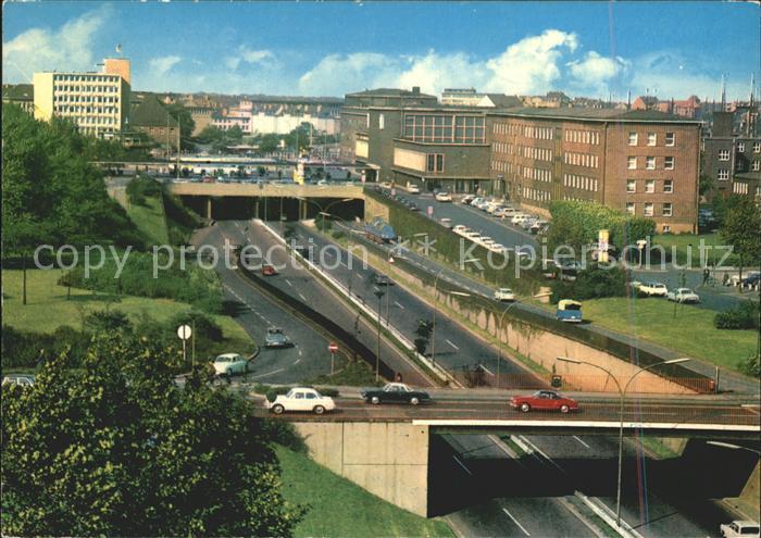 Duisburg Ruhr Stadtautobahn am Hauptbahnhof