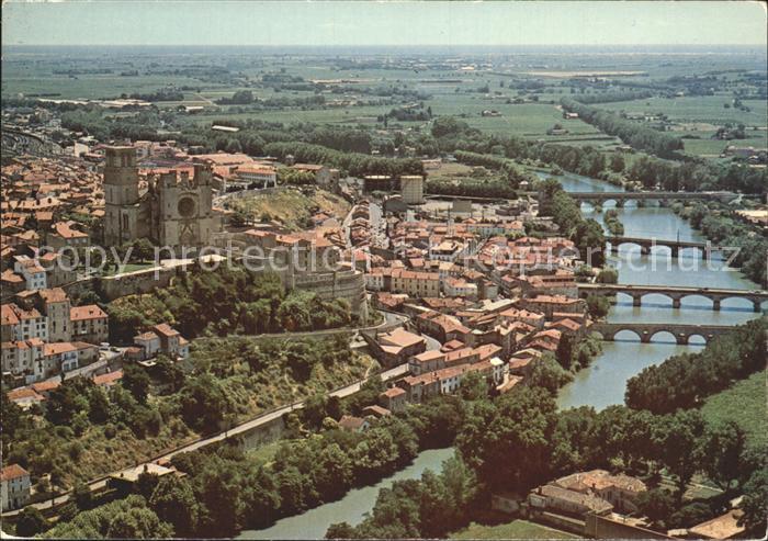 Beziers Vue panoramique aerienne sur la ville Cathedrale St Nazaire Orb Ponts