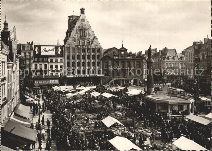 Lille Nord Grande Place La Deesse et la Grande Garde