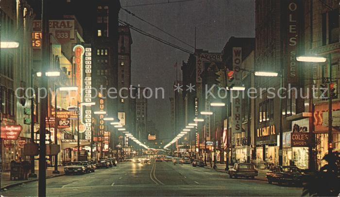 Cleveland Ohio Strasse bei Nacht