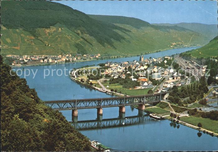 Bullay Mosel Blick von der Marienburg Bruecke