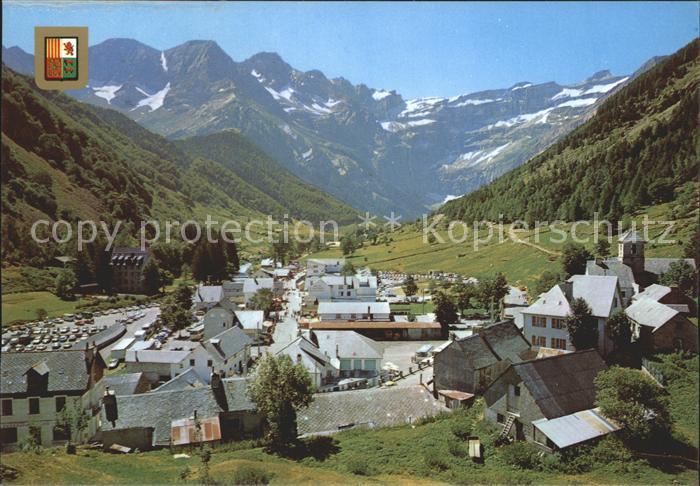 Gavarnie Hautes-Pyrenees Le Village le Cirque