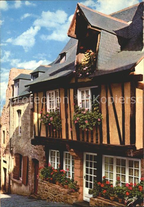 Dinan 22 Le Jetzual Maison fleurie