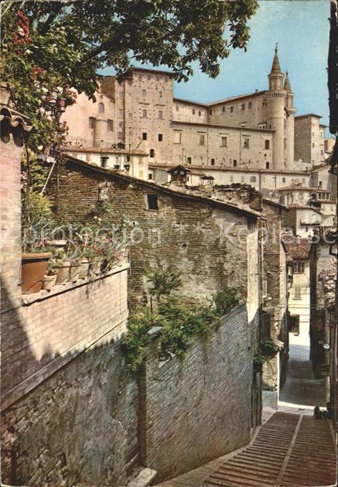 Urbino Sankt Johannes Stiegen