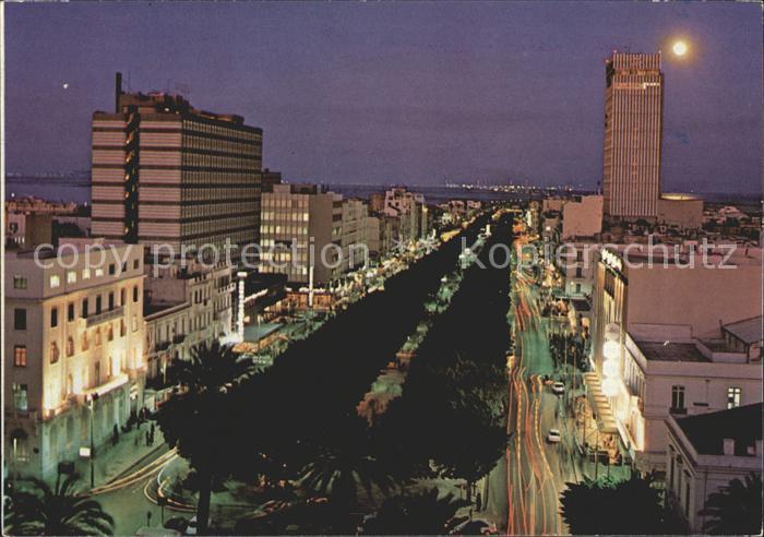 Tunis Clai de lune sur l'avenue Bourguiba