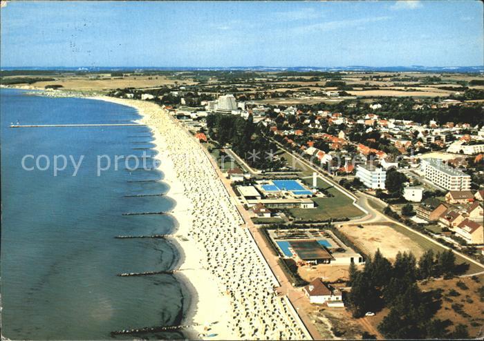 Groemitz Ostseebad Fliegeraufnahme mit Strand