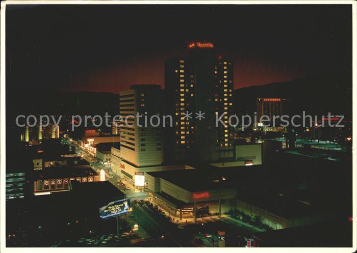 Reno Nevada Harrahs Hotel and Casino bei Nacht