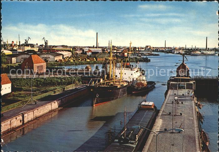 Bremerhaven Doppelschleuse Fischereihafen