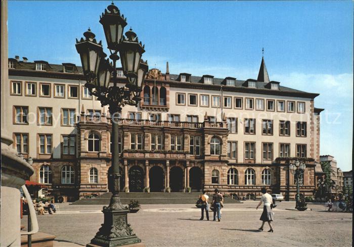 Wiesbaden Rathaus am Schlossplatz