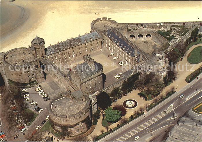 Saint-Malo 35 Chateau de la Duchesse Anne vue aerienne