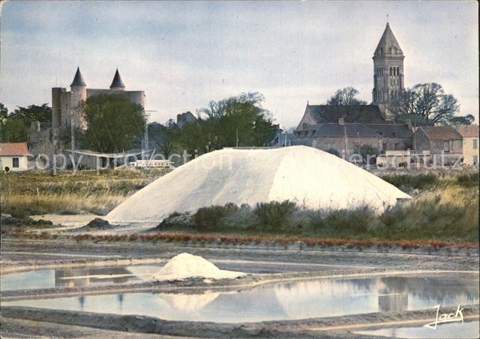 Noirmoutier-en-l Ile Chateau Eglise Marais salants Schloss Kirche Salzwiesen