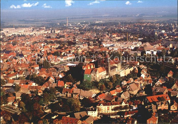 Quedlinburg Harz 1000jaehrige Fachwerkstadt Fliegeraufnahme