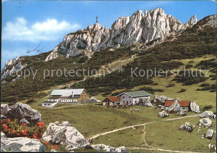 Aschau Chiemgau Steinlingalm mit Kampenwand Gipfelkreuz Chiemgauer Alpen