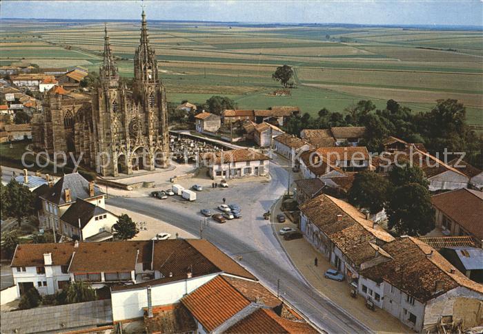 Lepine Fliegeraufnahme mit Kirche