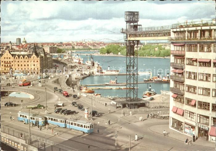 Stockholm Slussen met Katarinahissen Strassenbahn