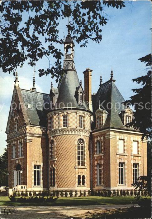 Saint Laurent des Eaux Chateau