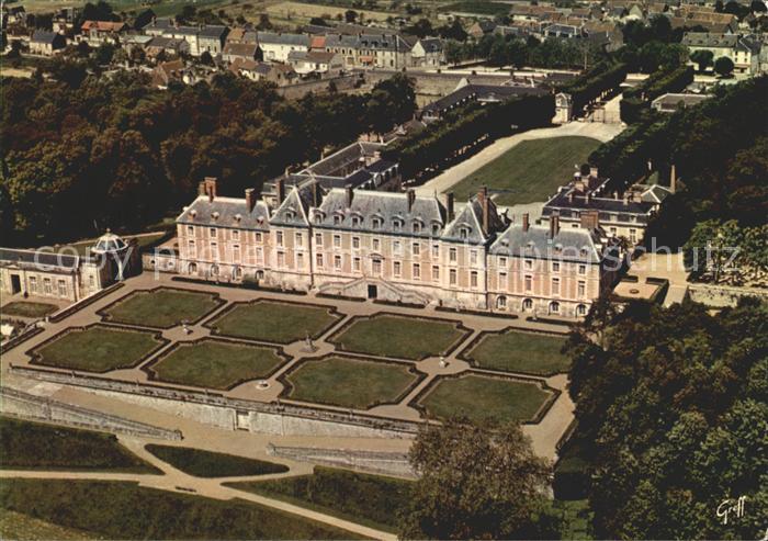 Menars Fliegeraufnahme Chateau