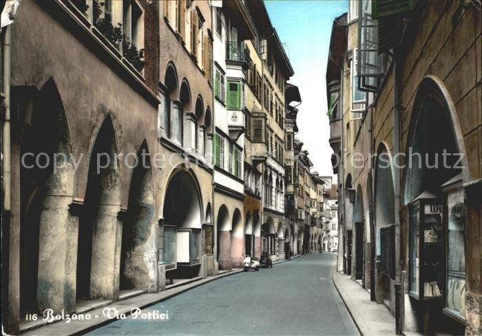 Bozen Suedtirol Laubengasse