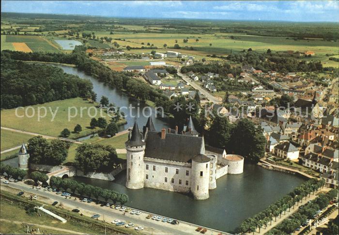 Sully-sur-Loire Fliegeraufnahme Chateau