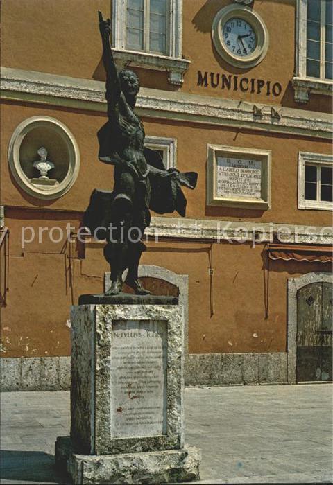 Arpino Italien Monument Tullio Cicerone