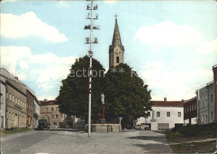 Koetzting Bad Platz mit Kirche