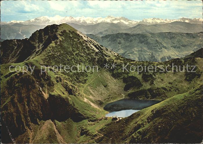 Fieberbrunn Tirol Wildseeloderhaus mit Wildseelodersee Fliegeraufnahme