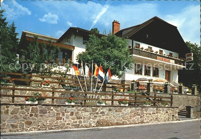Ouren Hotel Rittersprung Fahnen