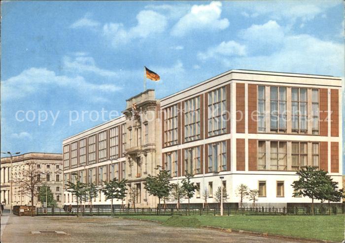 BERLIN  CITY Staatsratsgebaeude Hauptstadt der DDR