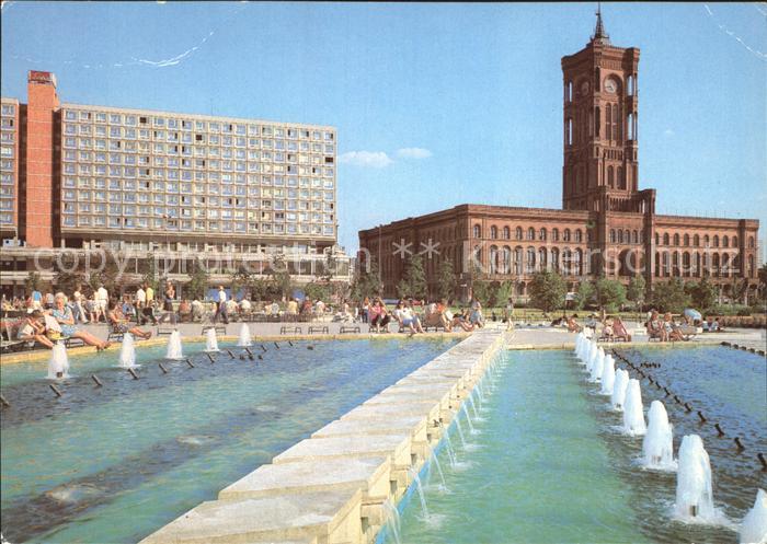 BERLIN CITY Rathaus Wasserspiele Hauptstadt der DDR