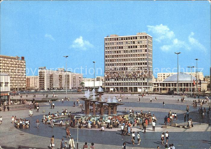 Berlin Alexanderplatz mit Blick zum Haus des Lehrers