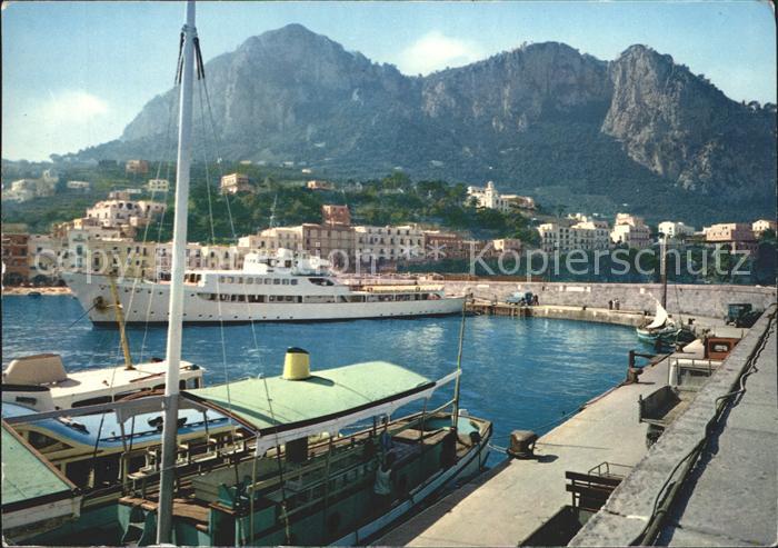 Capri Grosser Strand der Hafen