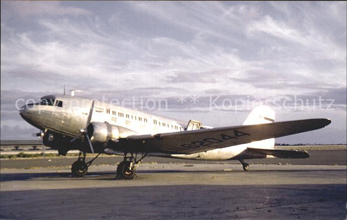 Flugzeuge Zivil Hawaiian Airlines Douglas DC-3 N82044