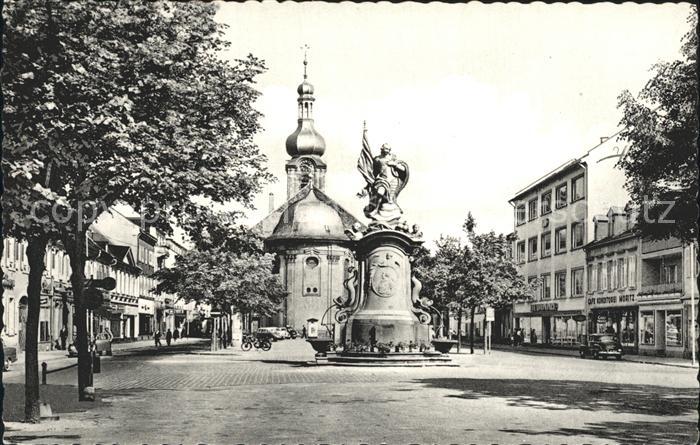 Rastatt Marktplatz mit Bernhardus-Brunnen