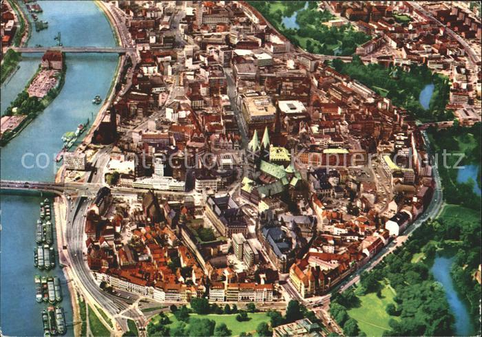 BREMEN  CITY Fliegeraufnahme City mit Dom und Weser