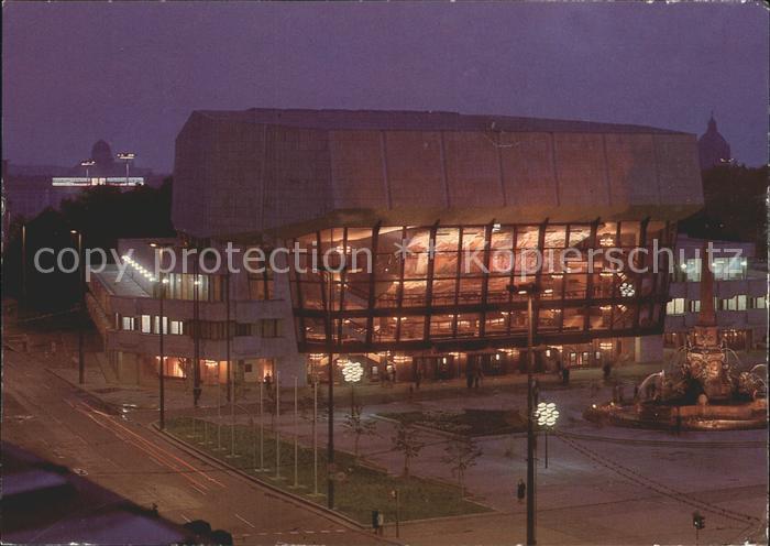 LEIPZIG Sachsen Neues Gewandhaus bei Nacht