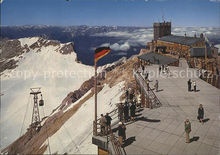Zugspitze Muenchner Haus mit Wetterwarte Aussichtsterrasse