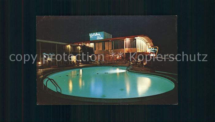 Schiller Park Holiday Inn Hotel Swimming Pool at night