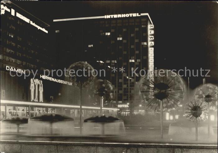 DRESDEN Elbe Prager Strasse Interhotel Newa Nachtaufnahme