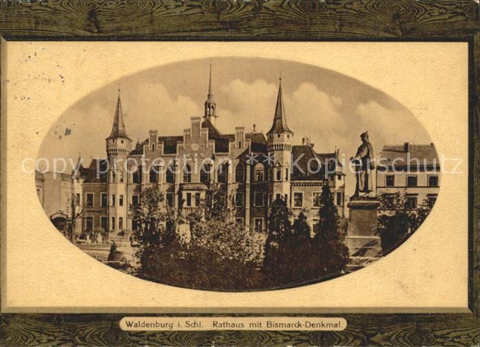 Waldenburg Sachsen Rathaus mit Bismarck-Denkmal