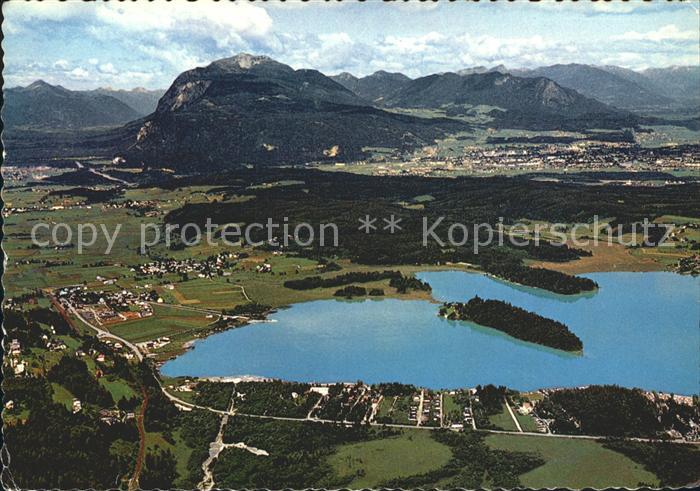 Faakersee mit Dobratsch Sandbank Campingplatz und Badeort Faak