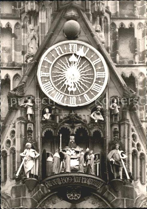 NueRNBERG  CITY Frauenkirche Maennleinlaufen Sonnenuhr