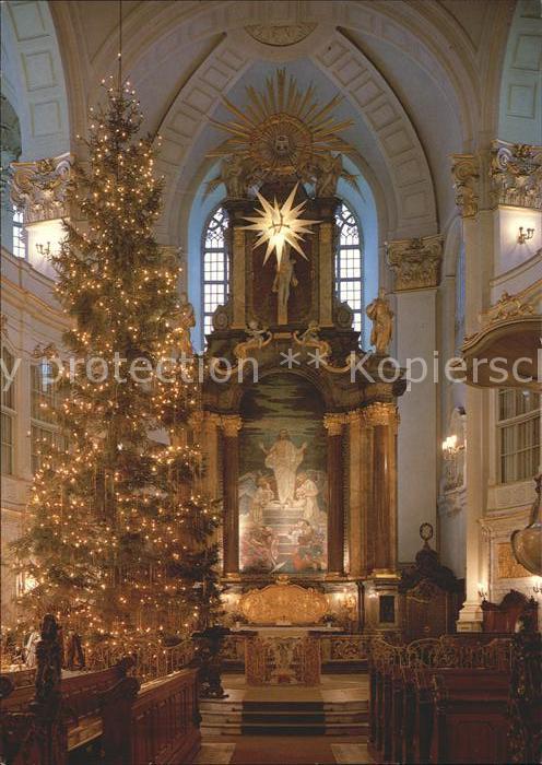 HAMBURG  CITY St Michaeliskirche zur Weihnachtszeit Christbaum