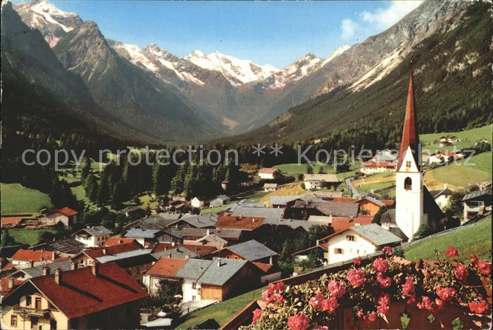 Trins Innsbruck Ortsansicht mit Kirche Tiroler Bergdorf im Gschnitztal Stubaier