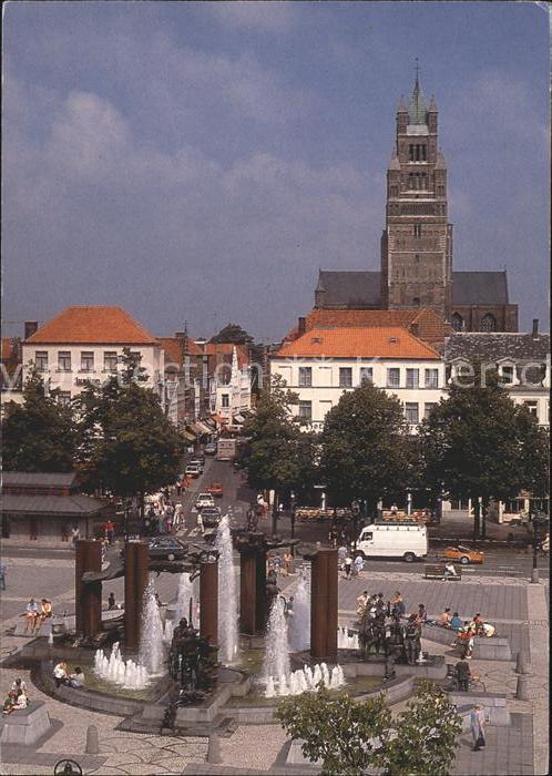 BRUGGE Bruges Belgie Brunnen Kirche