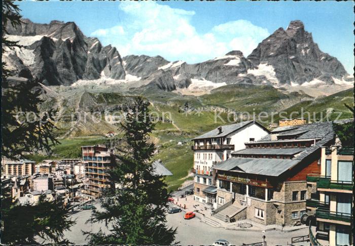 Cervinia Aosta Ortspartie Alpenpanorama