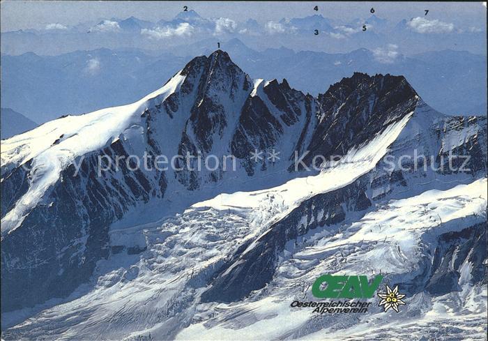 Oberwalderhuette Blick auf das Glocknermassiv Gebirgspanorama