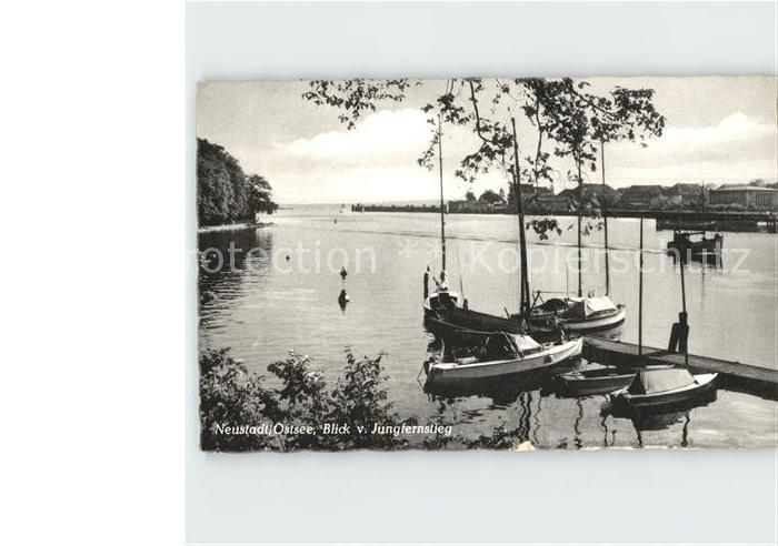 Neustadt Holstein Blick vom Jungfernstieg Bootsanleger