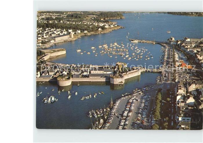 Concarneau Finistere Entree du Port Ville Close et son Beffr