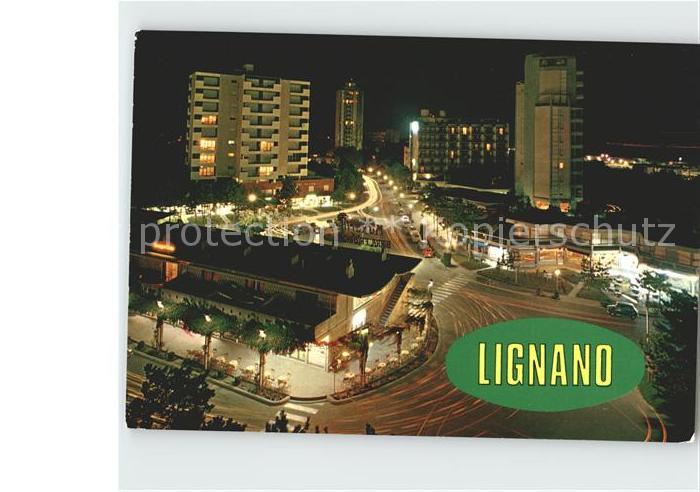 Lignano Pineta City bei Nacht